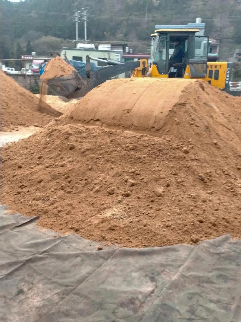 水泥黄沙——城市建设中的黄金搭档